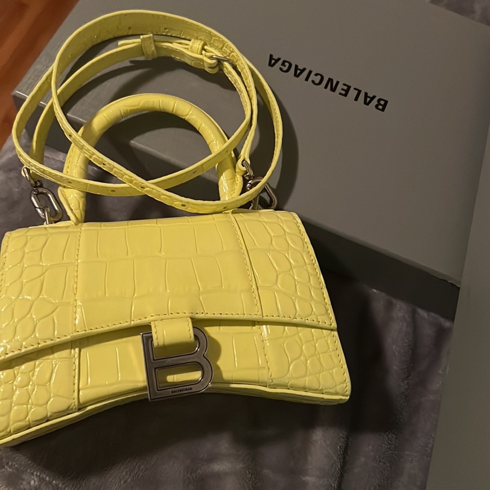 BALENCIAGA
Yellow Croc XS Hourglass Bag - Picture 1 of 4